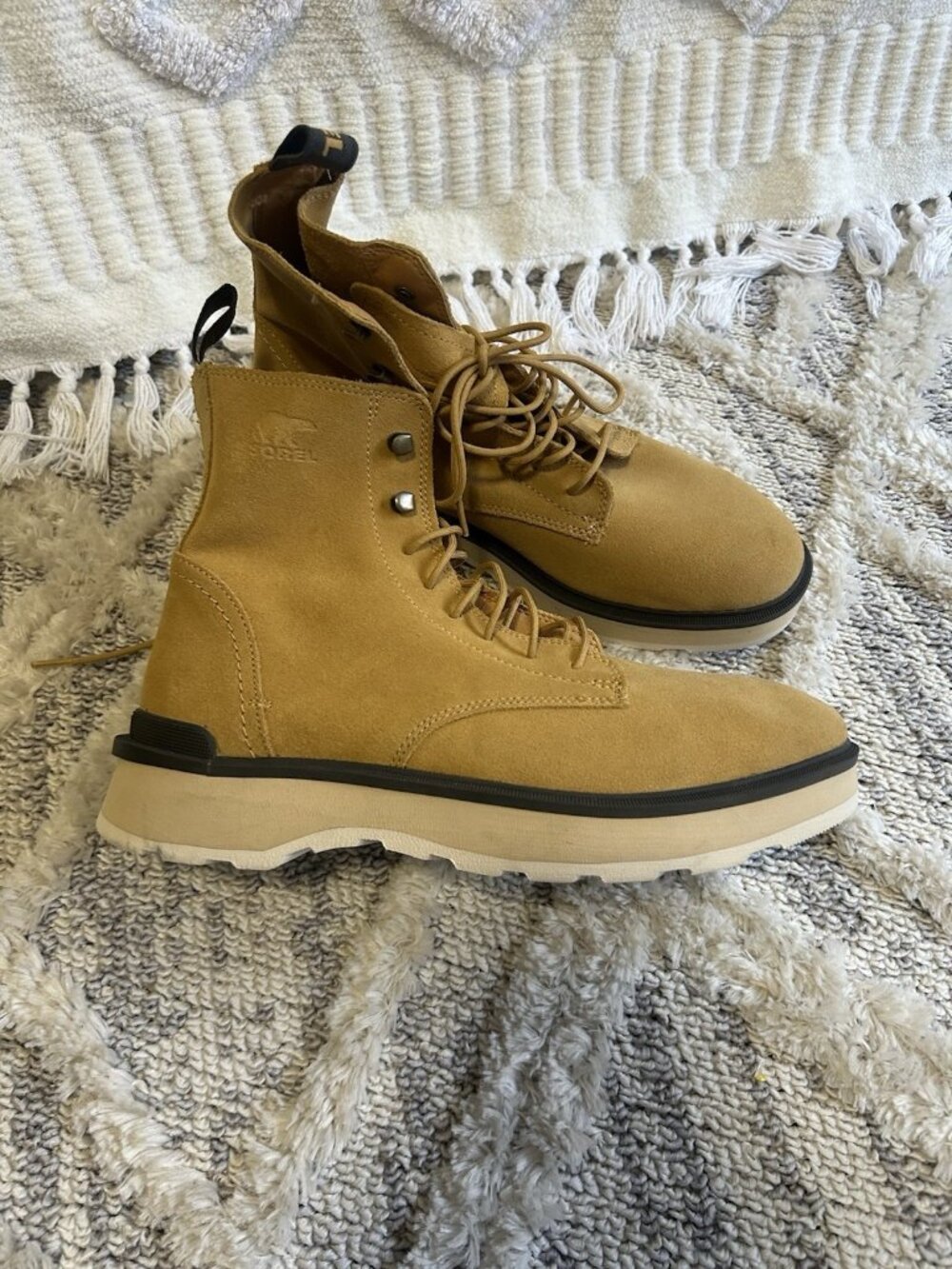 Sorel Women's Size 10.5 Highline Lace-up Leather Boots